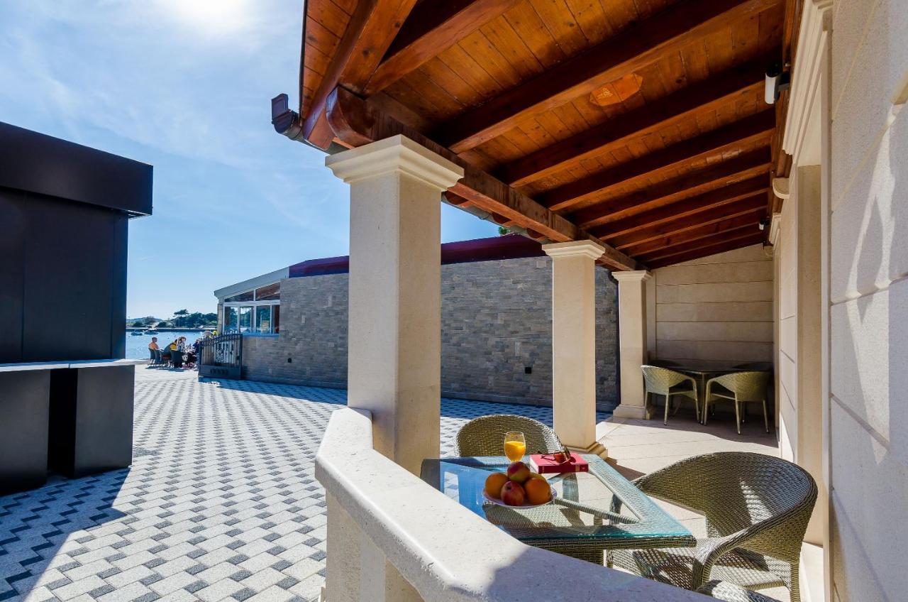 Apartments Kanjuo By The Sea Mlini Exterior foto