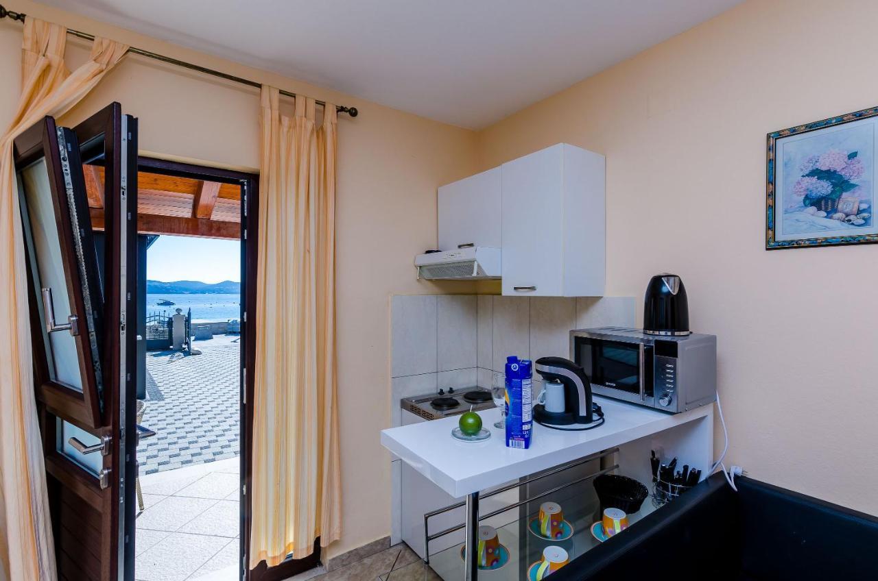 Apartments Kanjuo By The Sea Mlini Exterior foto