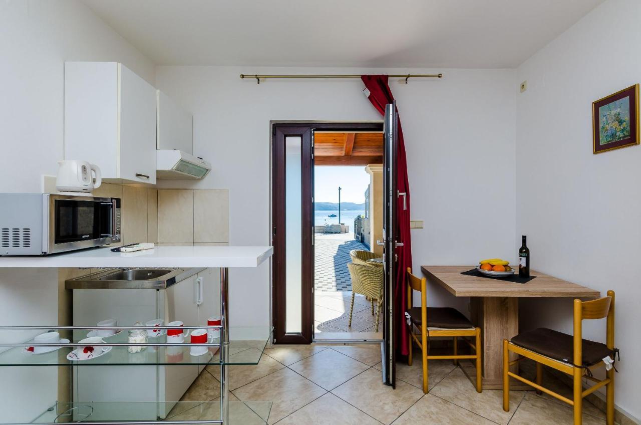 Apartments Kanjuo By The Sea Mlini Exterior foto